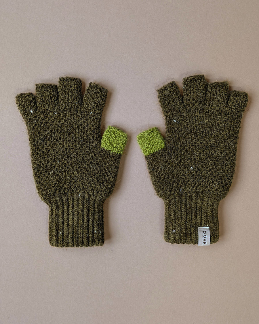 British Wool Fingerless Gloves | Khaki Nepp