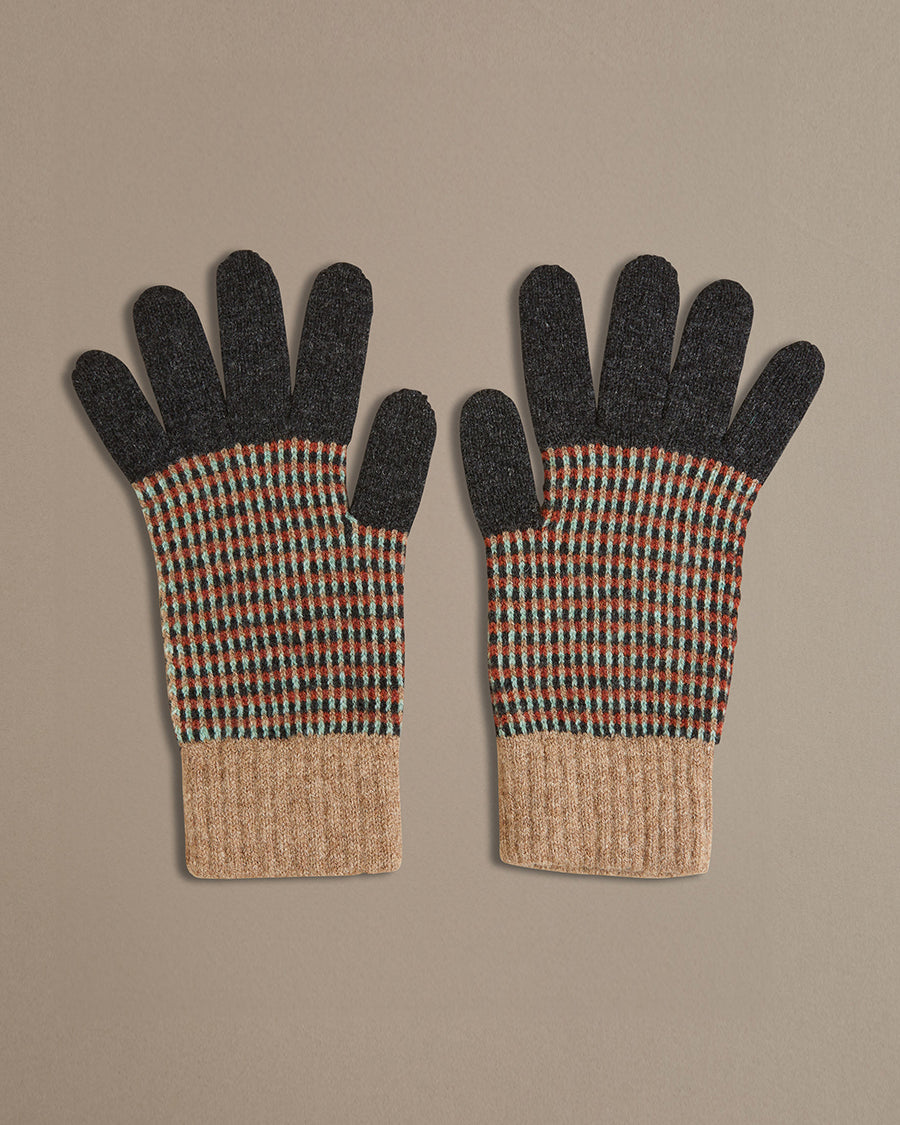 Mens and womens wool Gloves in Charcoal made in Britain