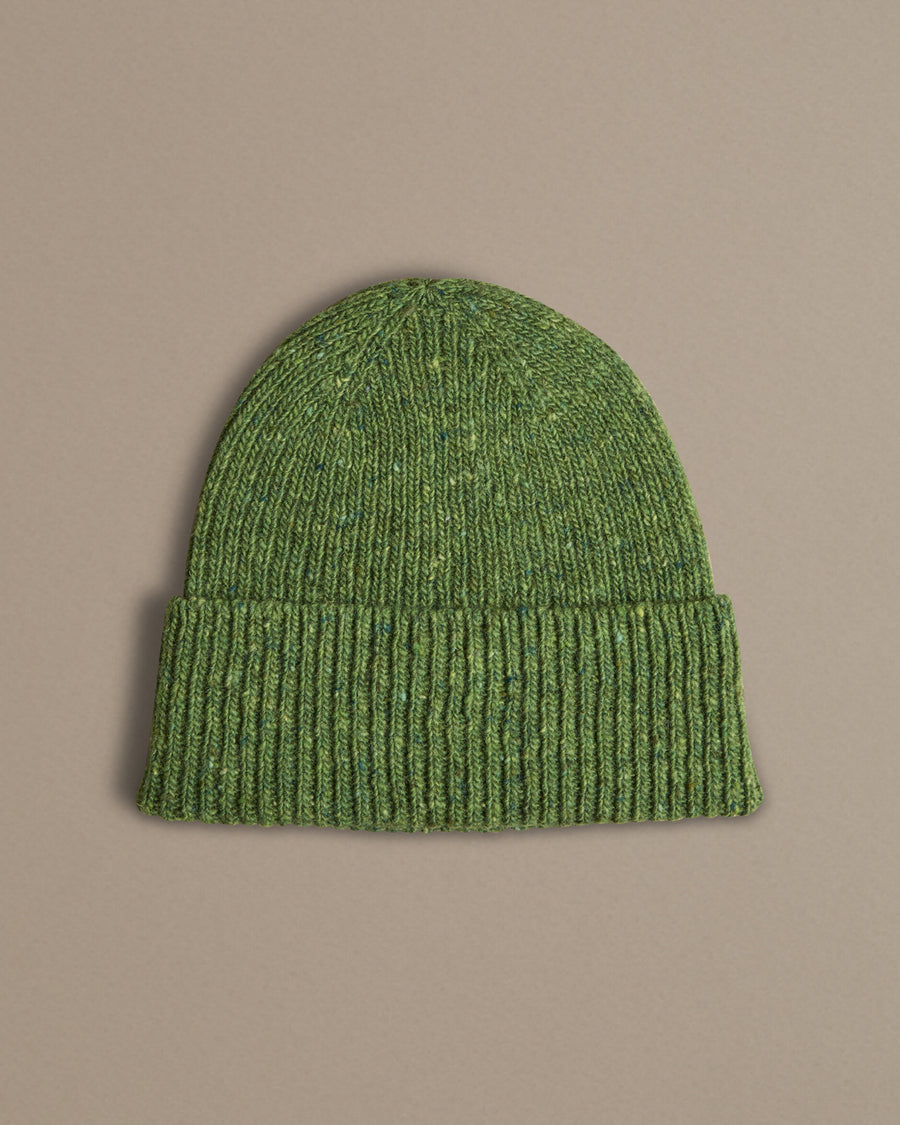 Rib donegal beanie is flecked green