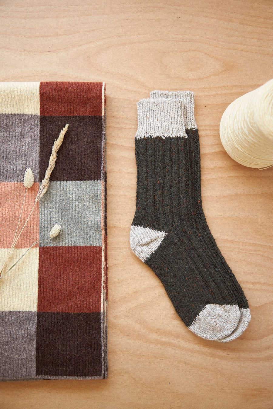 Wool Donegal Socks | Dark Green Fleck